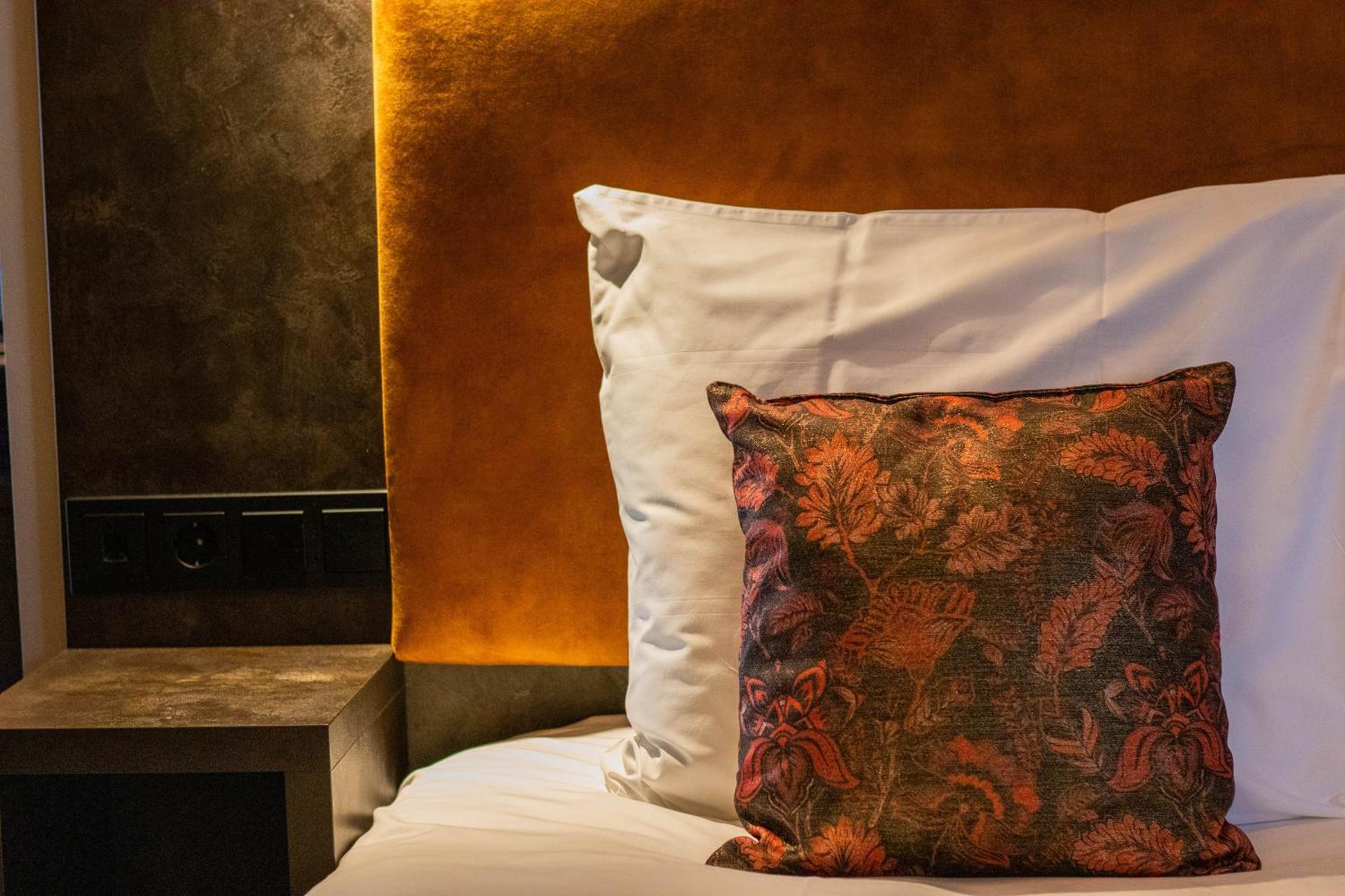 Manzo'S Suites Zaandam Bagian luar foto
