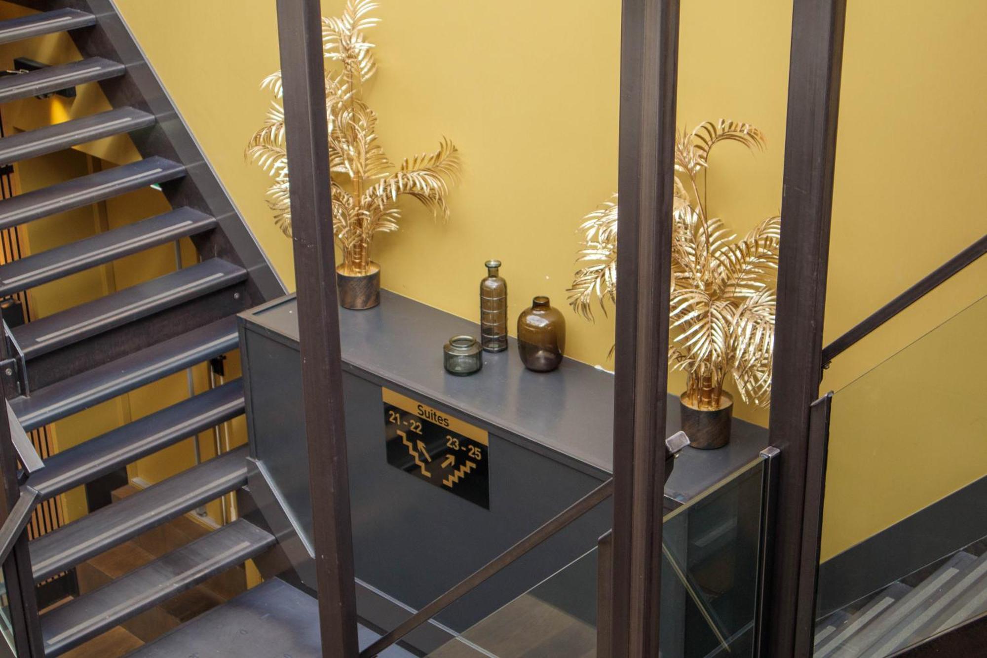 Manzo'S Suites Zaandam Bagian luar foto