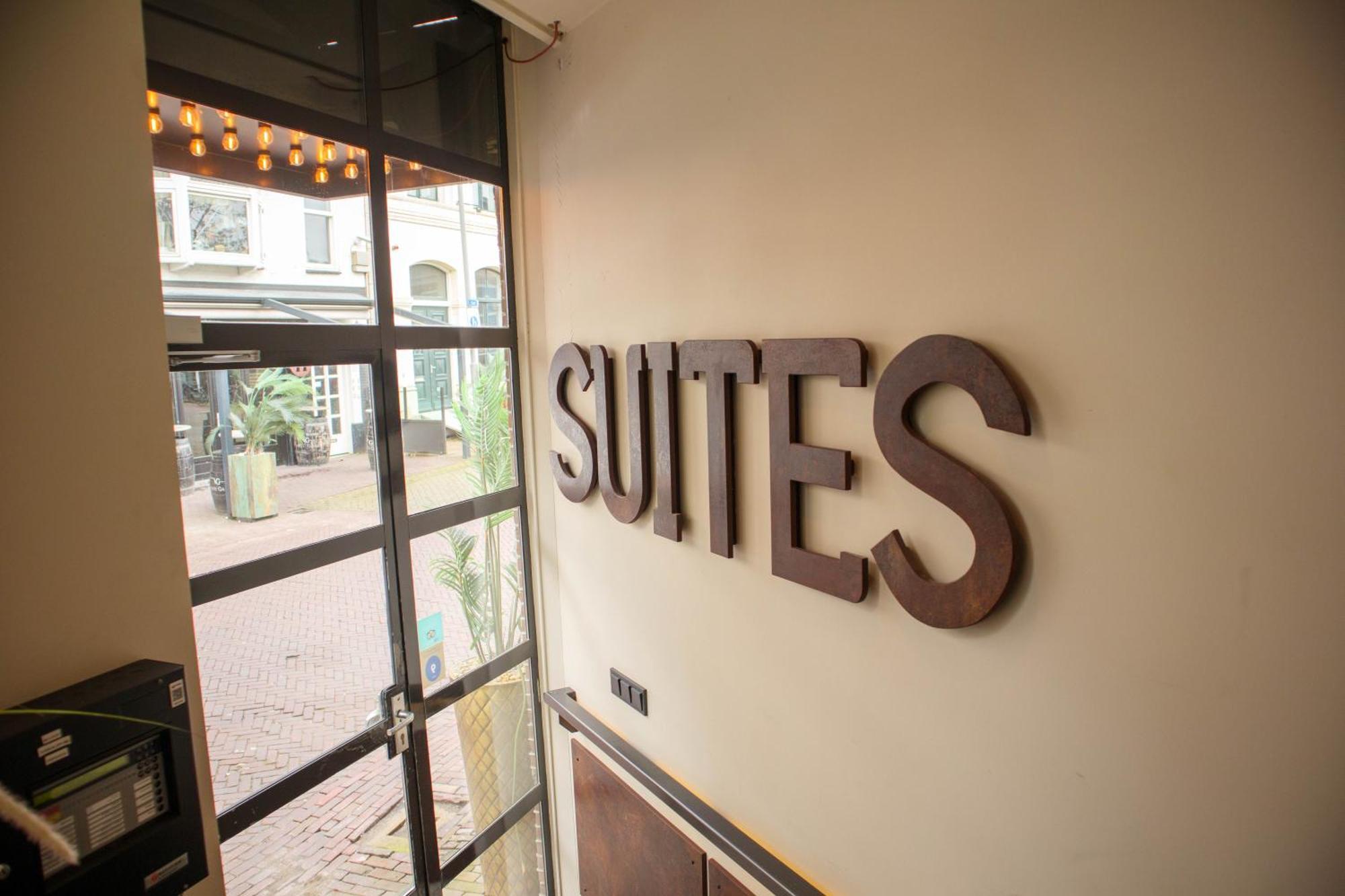 Manzo'S Suites Zaandam Bagian luar foto