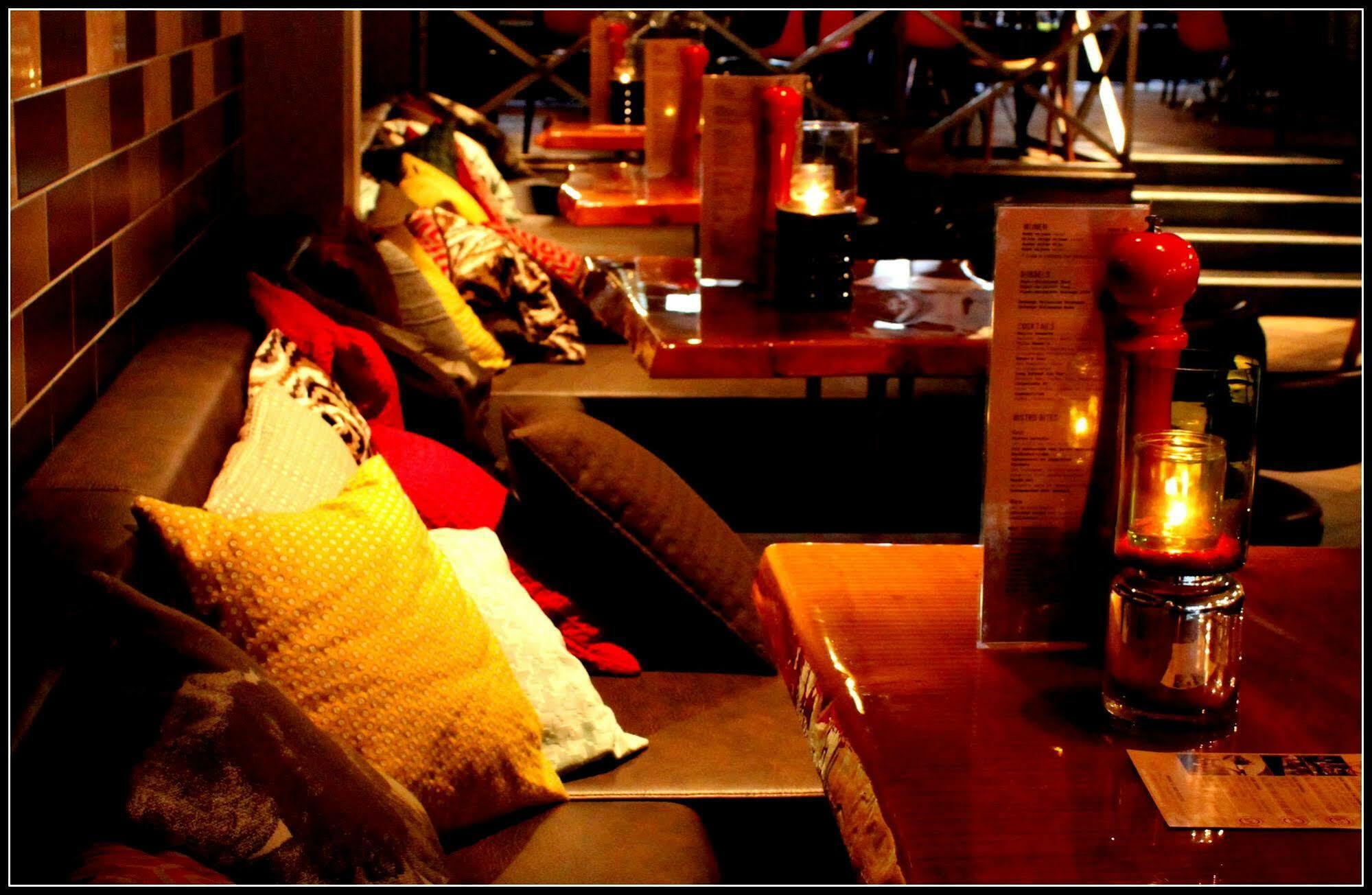 Manzo'S Suites Zaandam Bagian luar foto