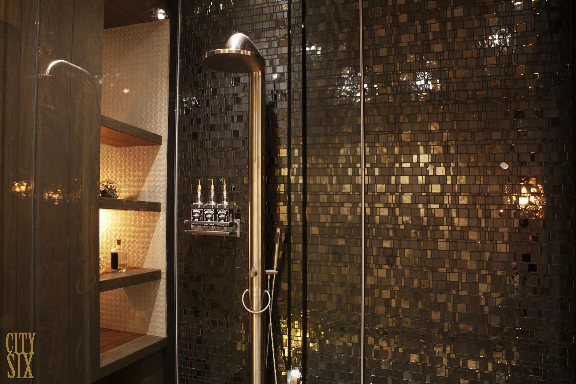 Manzo'S Suites Zaandam Bagian luar foto